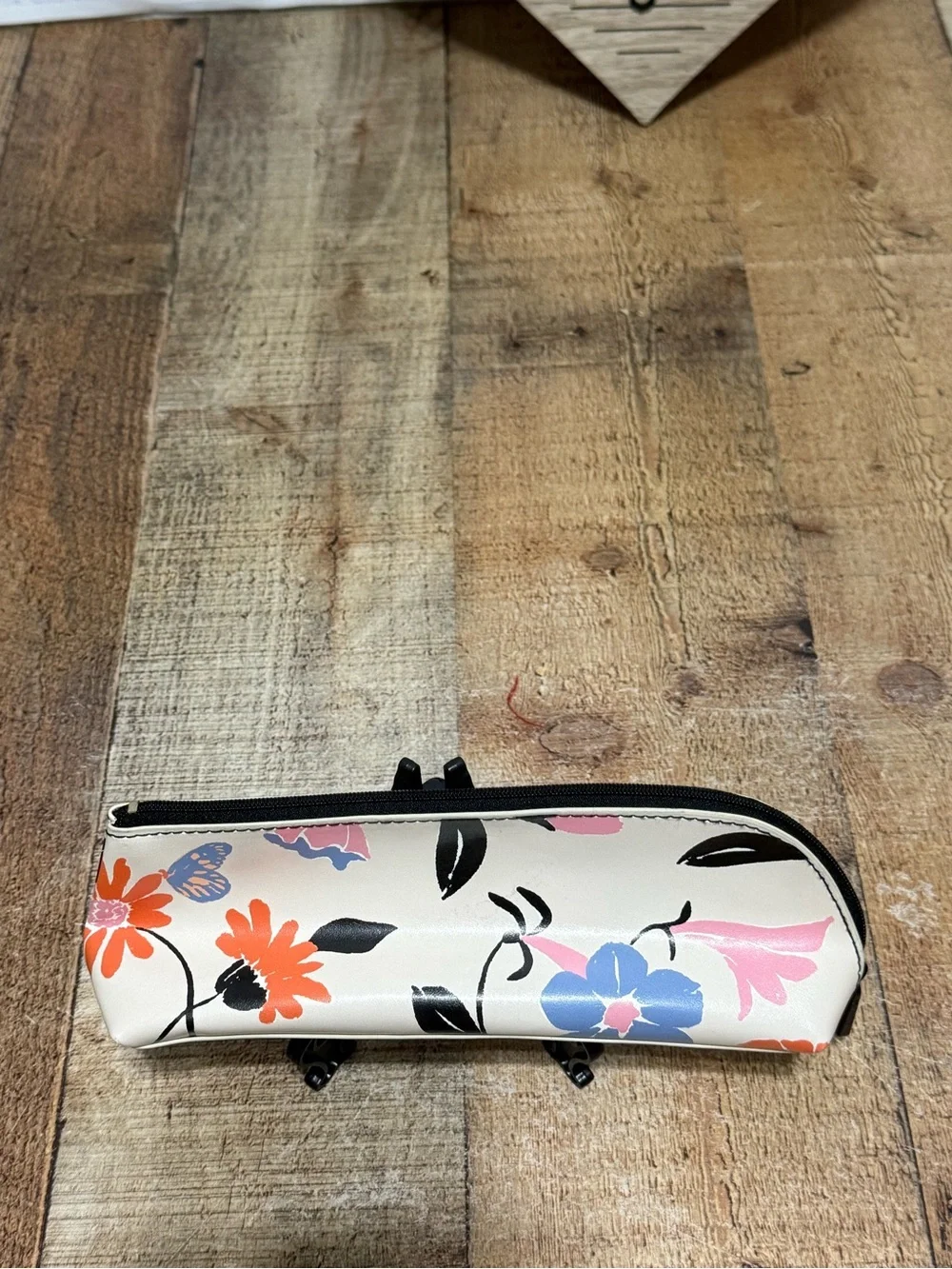 Kate Spade Floral Garden Pencil Case Pre owned condition  Very minimal signs of